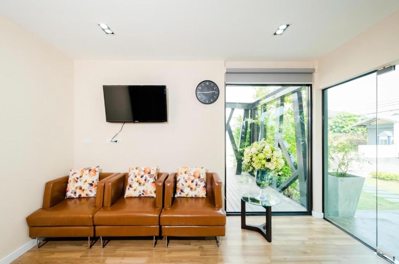 The Box Residence Bangkok Extérieur photo