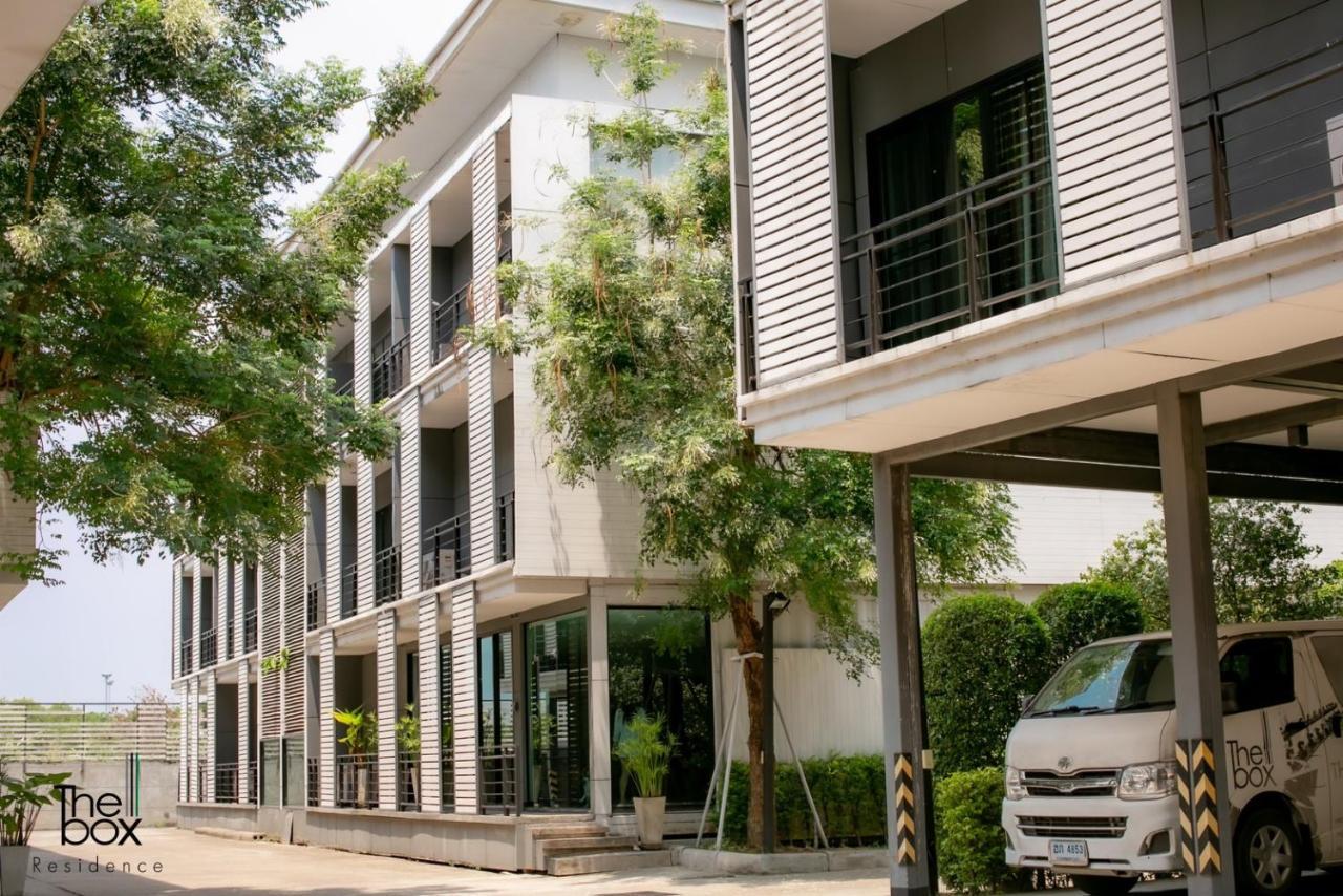 The Box Residence Bangkok Extérieur photo