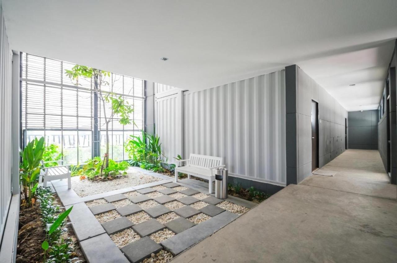The Box Residence Bangkok Extérieur photo